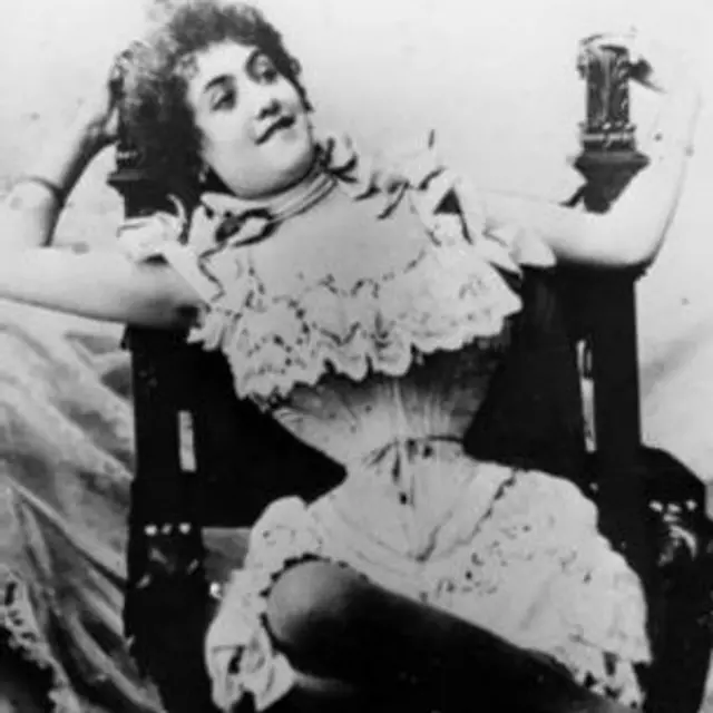 Corsé de cintura de avispa