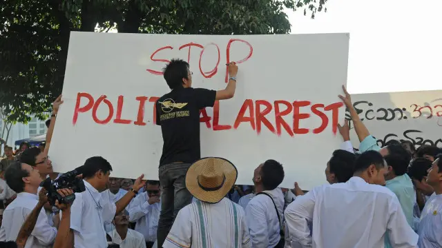 NLD အစိုးရသစ်အနေနဲ့ ဖြေရှင်းရမယ့် ကိစ္စတစ်ခုဖြစ်