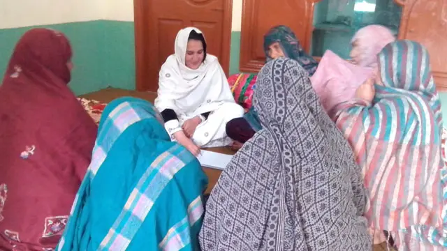 حسن جمالہ کے خواندگی مرکز میں 76 خواتین اور لڑکیاں تعلیم پا رہی ہیں