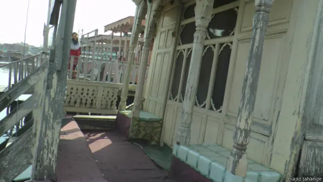 हाउस बोट