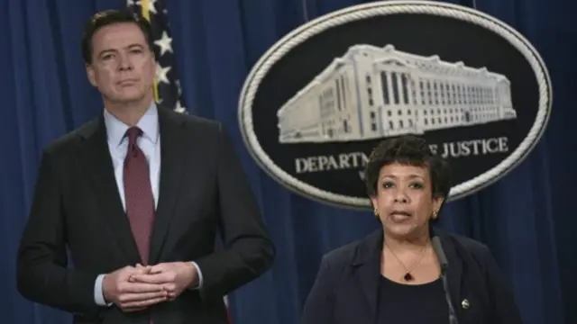 لورتا لینچ و جیمز کومی در کنفرانس خبری پنجشنبه