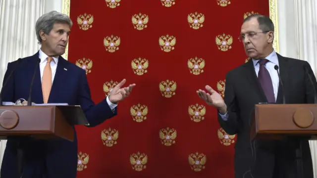 ABD Dışişleri Bakanı John Kerry ve Rus mevkidaşı Sergey Lavrov, Viyana toplantısına başkanlık ediyor.