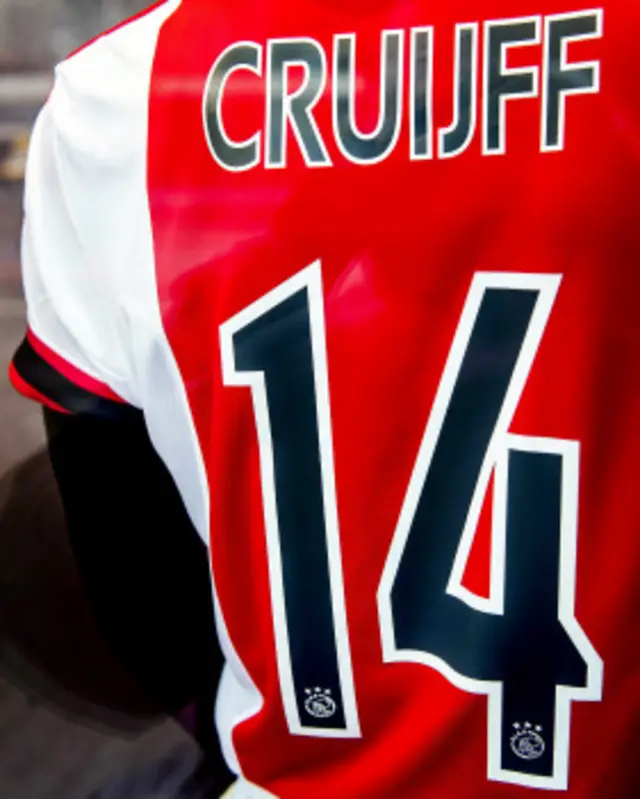 Camiseta del Ajax con el número 14 de Cruyff