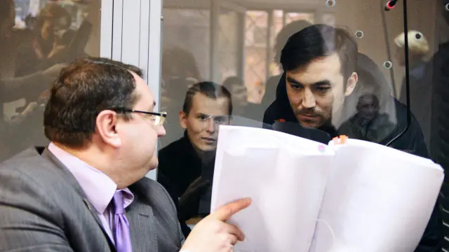 Юрий Грабовский (слева) пропал две недели назад