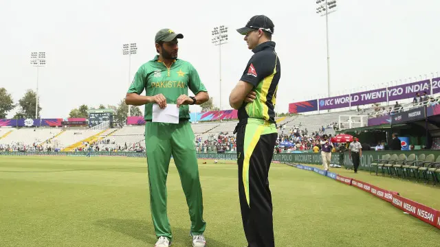 آفریدی پاکستان جا کر ٹیم کے ساتھ اپنے مستقبل کے متعلق اعلان کریں گے