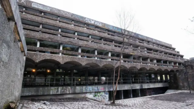 这座混凝土现代建筑多年来一直被遗弃。（图片来源：PA）