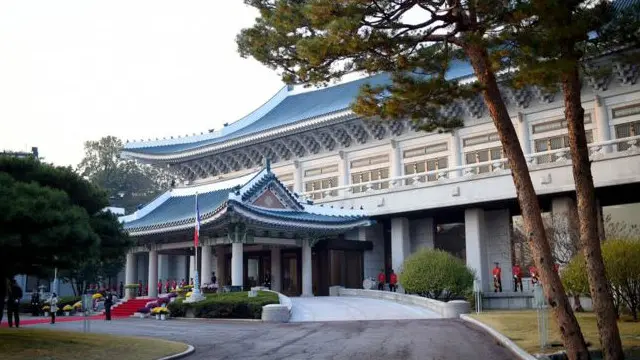 البيت الأزرق يضم مقر الرئيسة بارك غيون-هاي ومكتبها التنفيذي