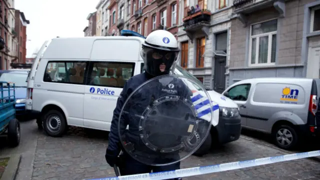 В ходе полицейского рейда 18 марта 2016 года были арестованы 5 человек