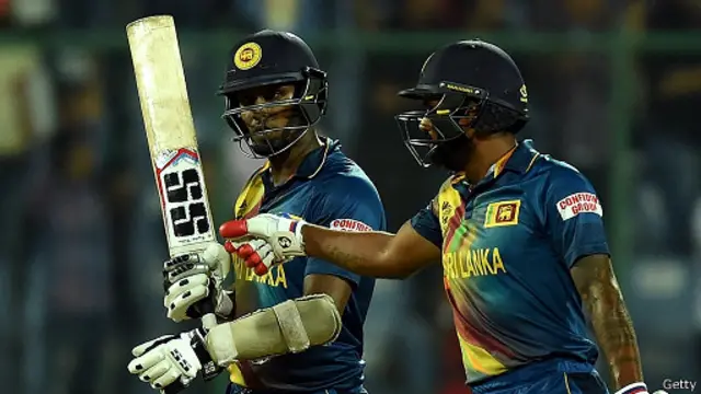 ශ්‍රී ලංකා කණ්ඩායම වෙනුවෙන් අගනා පිති හරඹයක යෙදුනු ඇන්ජලෝ මැතිව්ස් ලකුණු 73 ක් රැස් කළේය