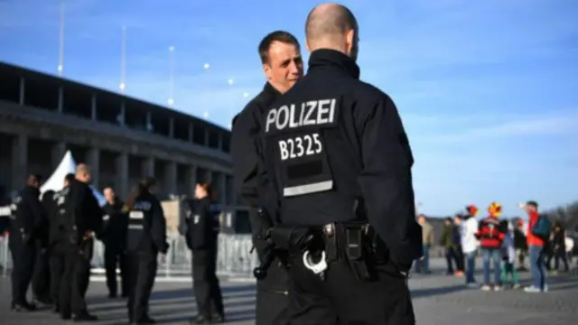 柏林的奥林匹克运动场周围提高了安全戒备。