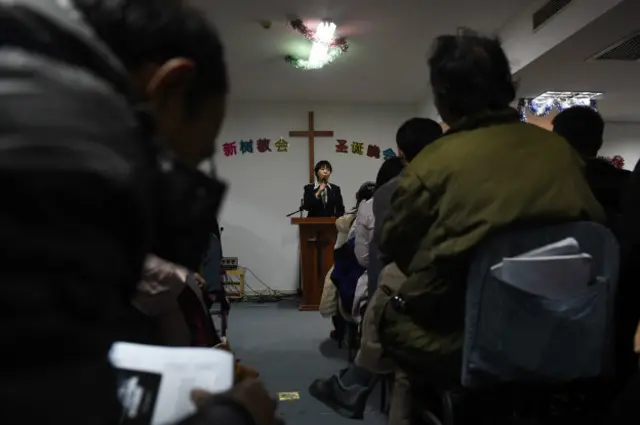 Las iglesias clandestinas de Pekín buscan predicar el cristianismo con independencia del Partido Comunista.