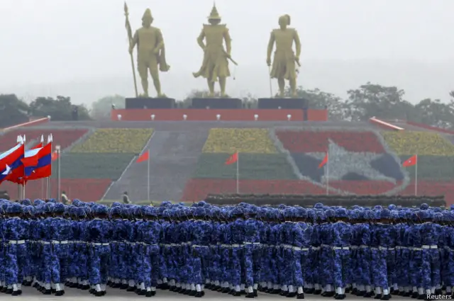 缅甸阅兵