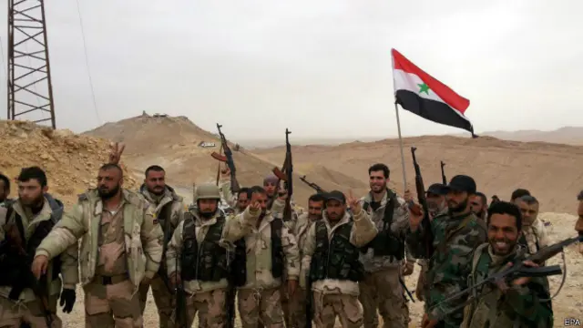 Tentara Suriah merebut kembali kota Palmyra.