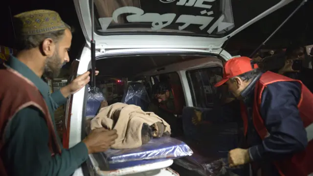 نومبر 2014 میں لاہور کے قریب پاکستان اور بھارت کو ملانے والی واہگہ سرحدی راہداری پر خودکش بم حملے میں55 افراد ہلاک ہوئے تھے 