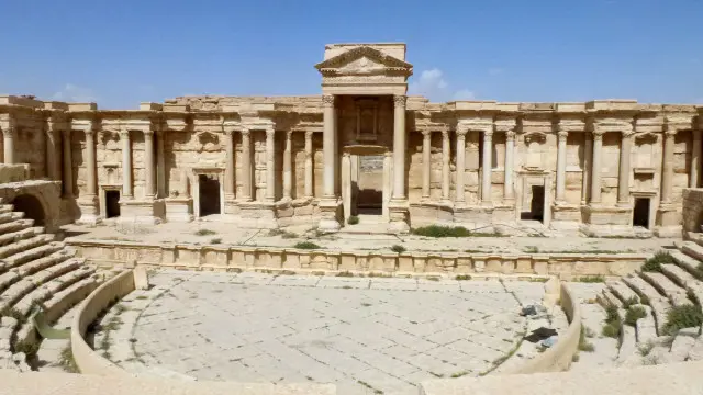 دوملت اسلامیہ اس قدیم تھیئٹر کو مخالفین کو سزا دینے کے لیے استعمال کرتی تھی جہاں لوگوں کے سر قلم کیے جاتےتھے
