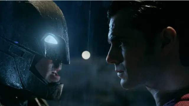 Phim 'Biệt đội Cảm tử' bị cho là dùng tông màu giống phim 'Batman vs Superman: Bình minh Công lý'