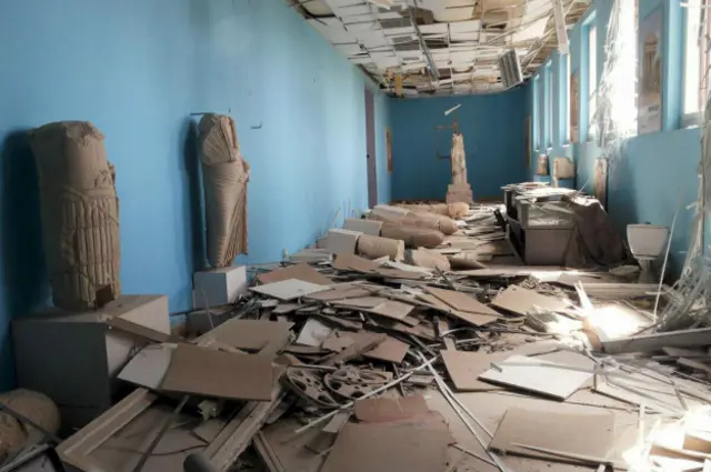 Una de las salas del museo, de atractivo turístico en el pasado, quedó en completa ruina