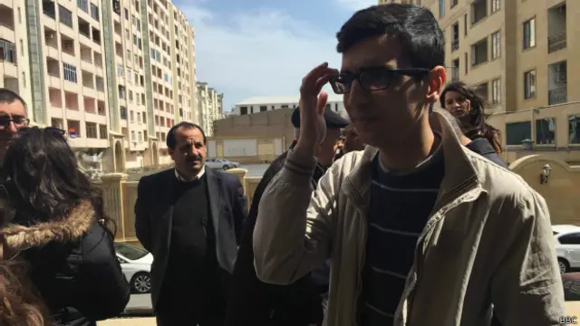 "O həbsxanada bir gün də qalmamalı idi. Onun adına çox sevinirik", İntiqam Əliyevin oğlu Necmin Kamilsoy deyir