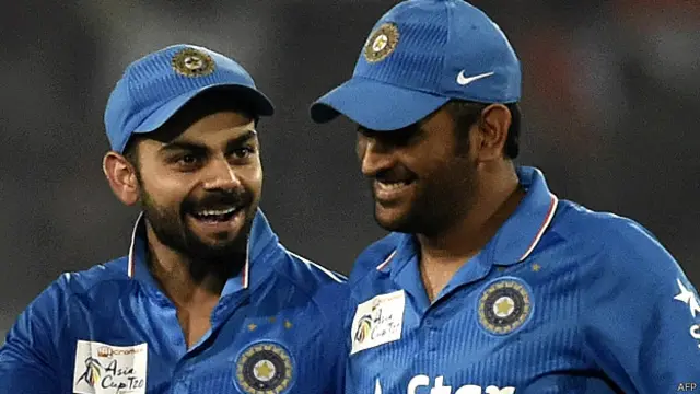 विराट कोहली, एम एस धोनी 