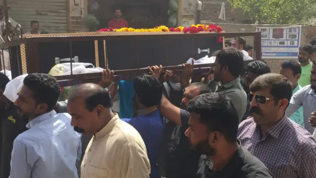 اب تک کی اطلاعات کے مطابق اس حملے میں کم از کم 70 افراد ہلاک ہوئے ہیں، جن میں لاہور کے علاوہ دوسرے شہروں سے تعلق رکھنے والے افراد بھی شامل ہیں۔ 