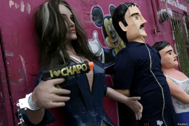 Muñecos de El Chapo Guzmán en México