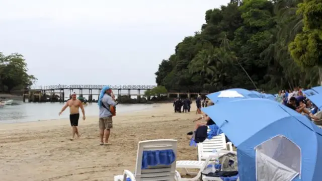 來自麗星郵輪的客人（圖片來源：Sarah Shearman）