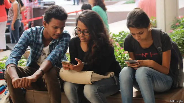 सोशल मीडिया