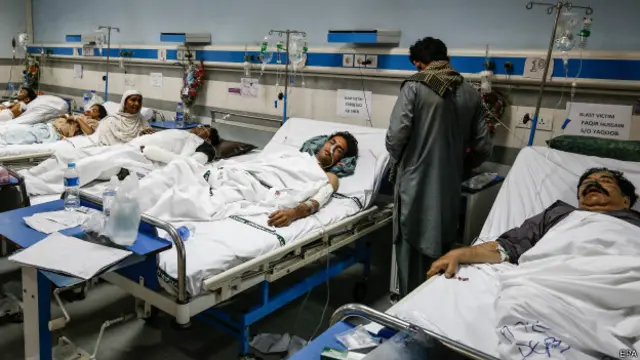 अस्पताल में घायल