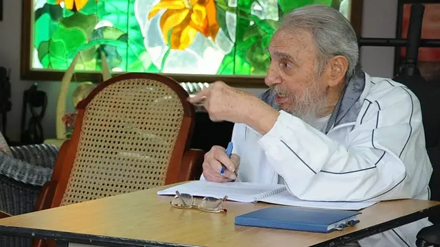 Fidel chuyển giao quyền lực cho em trai 10 năm trước