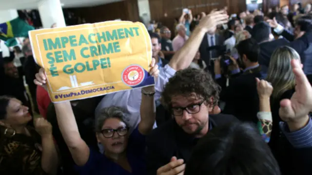 تظاهرات طرفداران رئیس جمهوری با شعار "برکناری بدون جرم، کودتاست!"