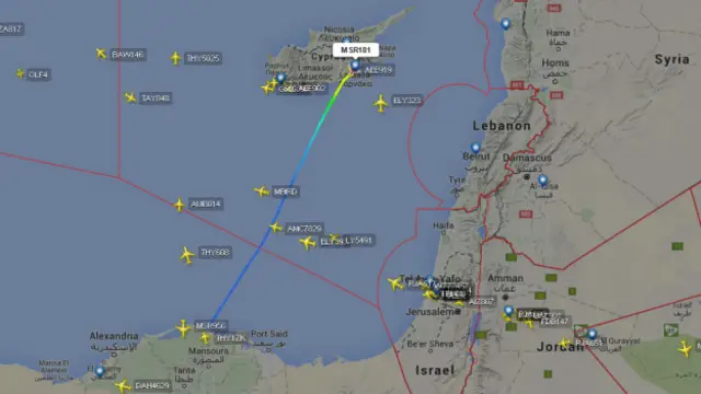 Судя по информации сайта flightradar24.com, который отслеживает полеты в режиме реального времени, самолет A320 после вылета из Александрии сразу направился в сторону Кипра