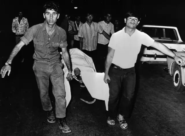 В результате бойни в аэропорту Лод погибли 28 человек, в том числе двое нападавших