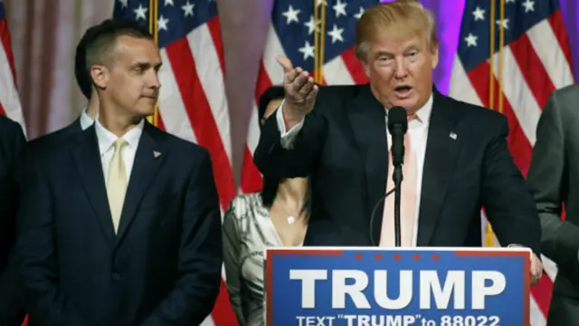 Corew Lewandoski en un acto con Donald Trump