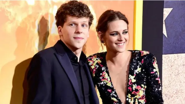 Jesse Eisenberg dan Kristen Stewart