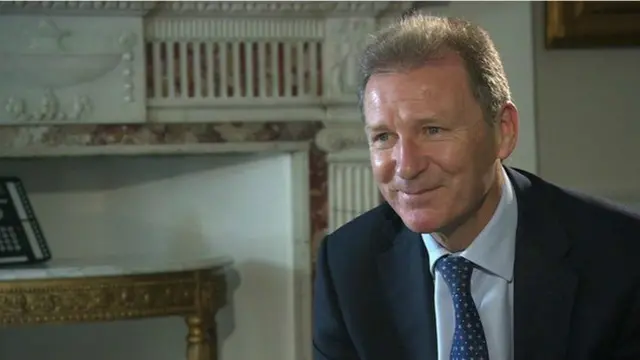 奥唐奈勋爵接受访问