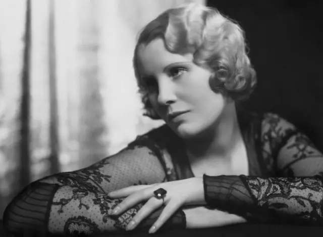 Постійне перебування "в образі" приховує від партнера нас справжніх