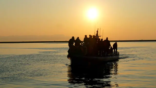 پناهجویان در مرز یونان و مقدونیه چادر زده‌اند