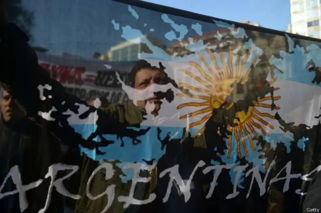 La comisión consultiva no ha establecido cómo afectan los nuevos límites a los archipiélagos en disputa.