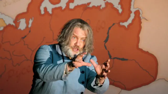 Годунов в трактовке Брина Терфеля - мудрый царь, на душе которого - мрак и отчаяние