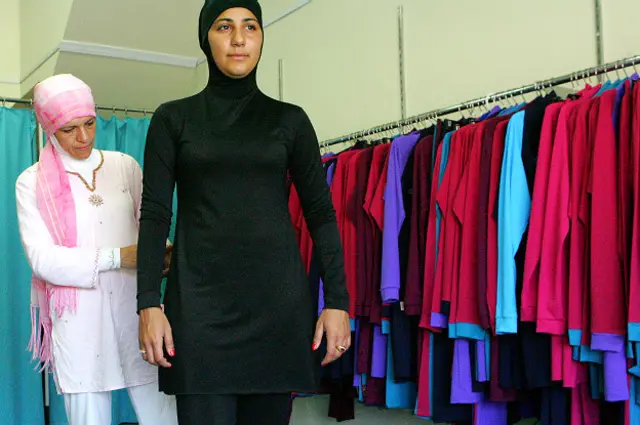 زینتی کا کہنا ہے کہ اس لباس کے بنانے کا بنیادی مقصد مسلمان خواتین کو بھی آسٹریلیا کی ساحلی زندگی میں حصہ لینے کا موقع فراہم کرنا تھا