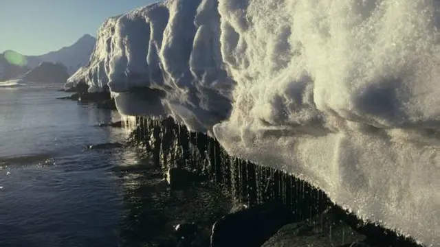 الدراسة رصدت تأثير التغيرات المناخية وذوبان الطبقات السطحية وتأثيره على الطبقات السفلية وانكسار الجليد