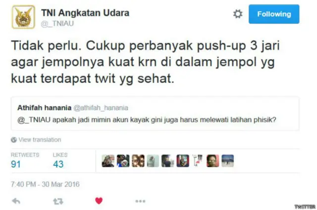 "Apakah menjadi admin seperti ini butuh latihan fisik?" tanya satu pengguna. 