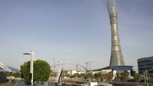 تکمیل تاسیسات گسترده برگزاری بازیهای جام جهانی در قطر وابسته به حضور کارگران مهاجر است