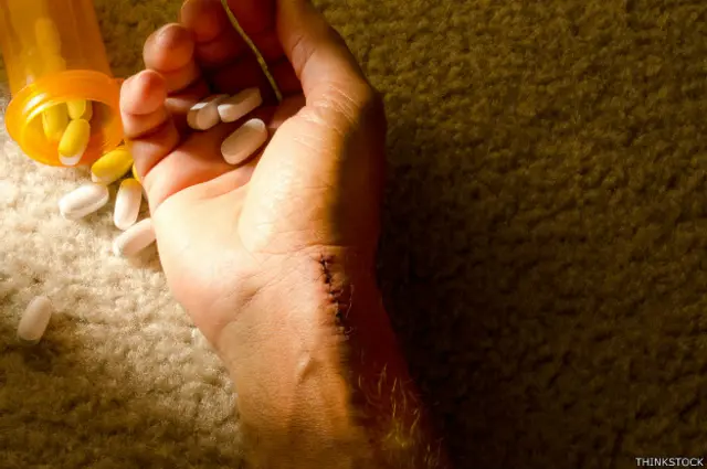 La predisposición, los traumas de la infancia y un desencadenante se combinan en "la tormenta perfecta" que lleva a pensar en el suicidio.