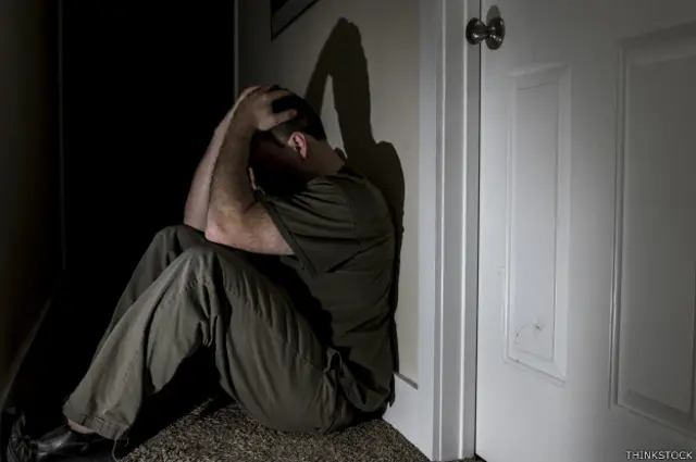 La depresión no diagnosticada aumenta el riesgo de suicidio entre los hombres, advierten los expertos.