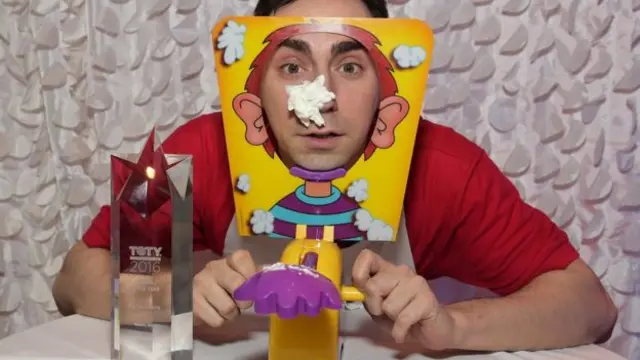 Sosyal medyada çok paylaşılınca 'Pie Face' adlı oyunun satışlarında artış kaydedildi.