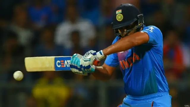 ویسٹ انڈیز نے ٹاس جیت کر پہلے بھارت کو بیٹنگ کرنے کی دعوت دی۔