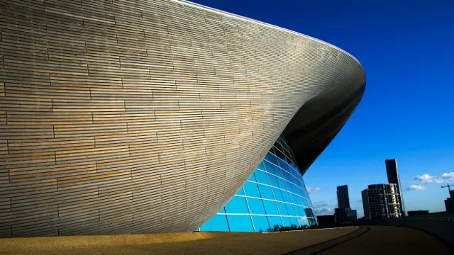 Олимпийский плавательный центр