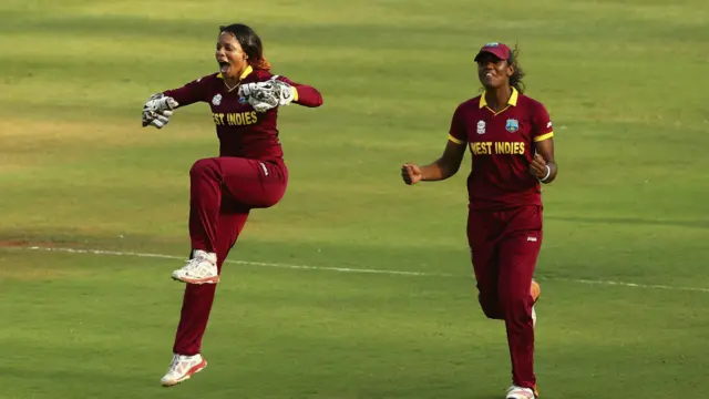 اور میچ کے بعد خوشی کا ایک یہ بھی اظہار تھا