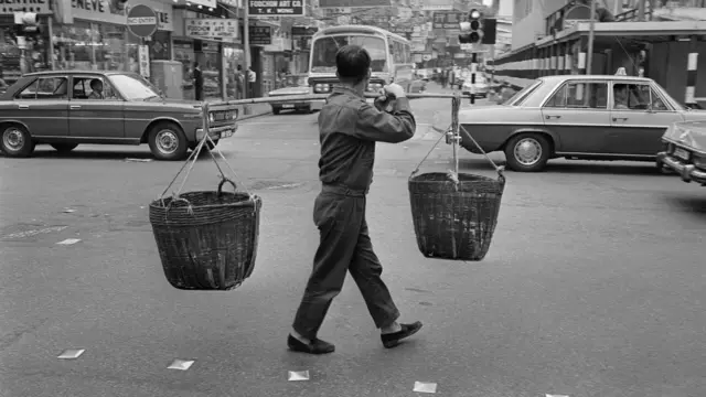 1960年代香港街头的苦力